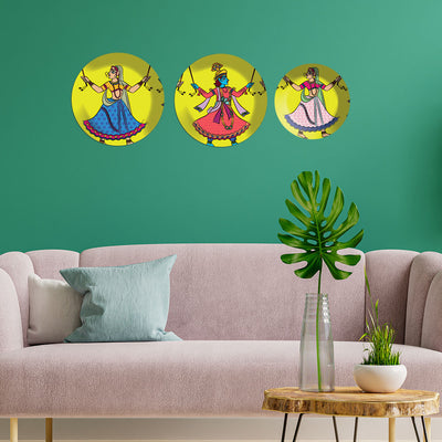 Dandiya Dancer In Madhubani Pattern Wall Plates Painting Set of Three