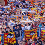 away-fans-dalam-sepak-bola