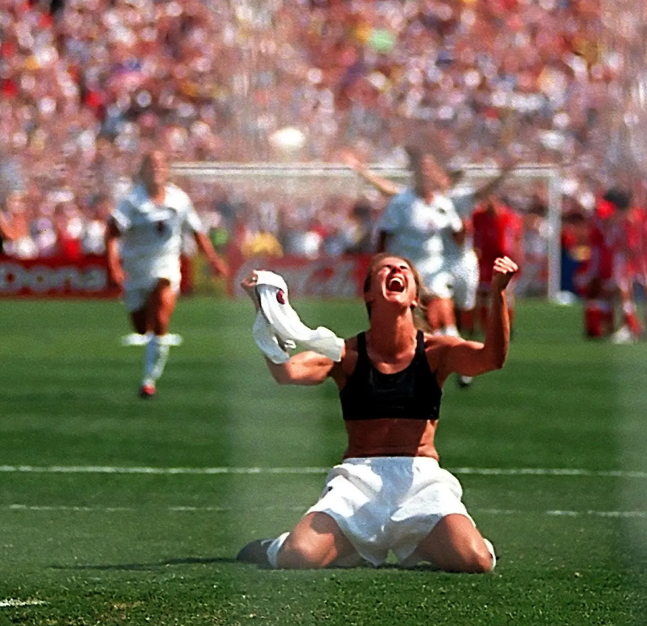 foto-paling-ikonik-di-dunia-sepak-bola