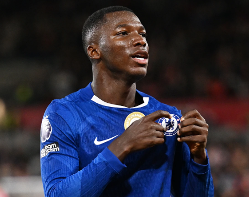 caicedo-tidak-mau-dibandingkan-dengan-legenda-chelsea-ini