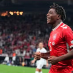 patrick-dorgu-buat-gol-pertama-di-man-united