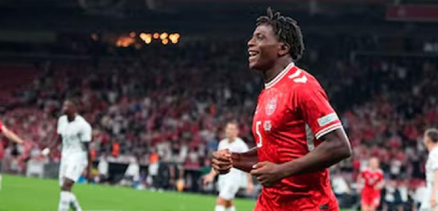 patrick-dorgu-buat-gol-pertama-di-man-united