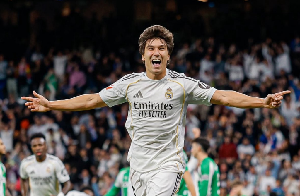 Rekor Baru Tercipta Berkat Hat-trick Striker Andalan Tim